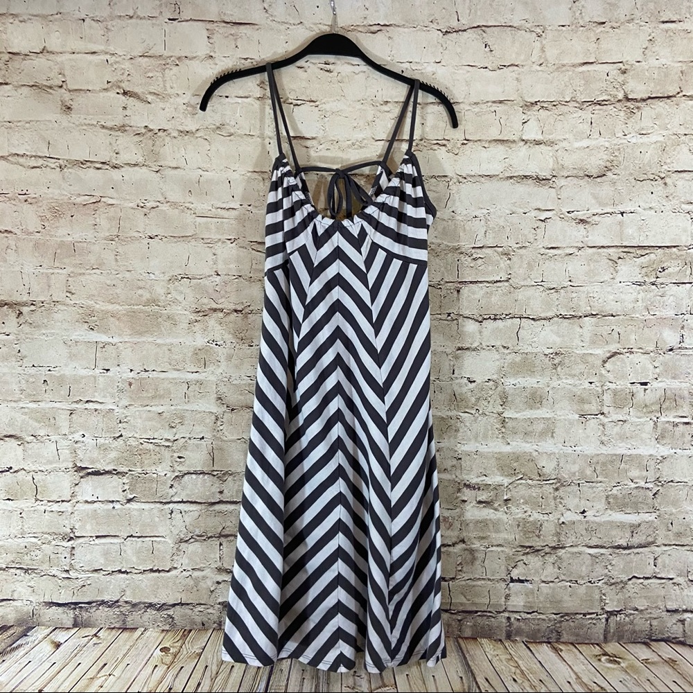 Old navy striped adjustable summer dress small